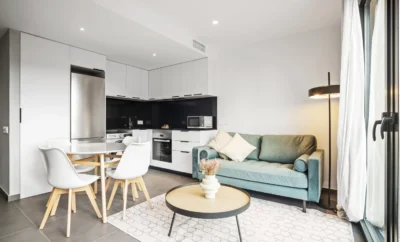 2 Doubles-A Bedroom Apartment at SANTA MONICA